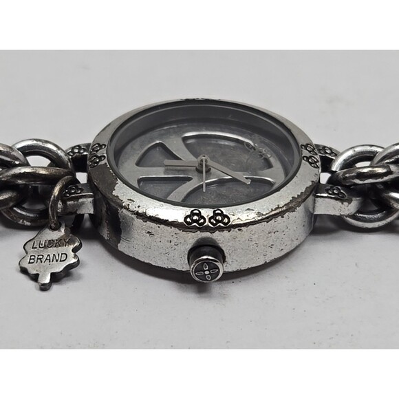 Lucky Brand Peace Sign Chain Bracelet Watch Quartz New Battery Silver Womens - Picture 12 of 12